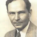 Earle Hodgins