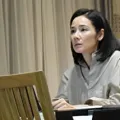 吉田羊