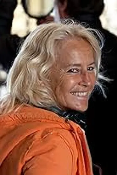 钦齐娅·Th·托里尼