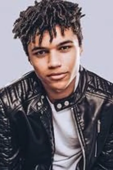 里昂·丹尼尔斯