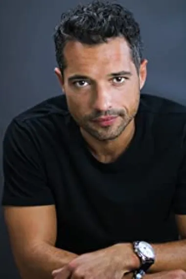 亚历克斯·洛那兹