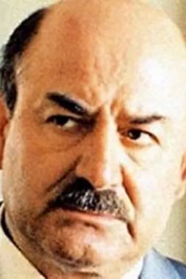 万格利斯·卡赞