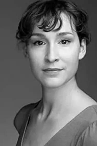 海伦·布拉德伯里