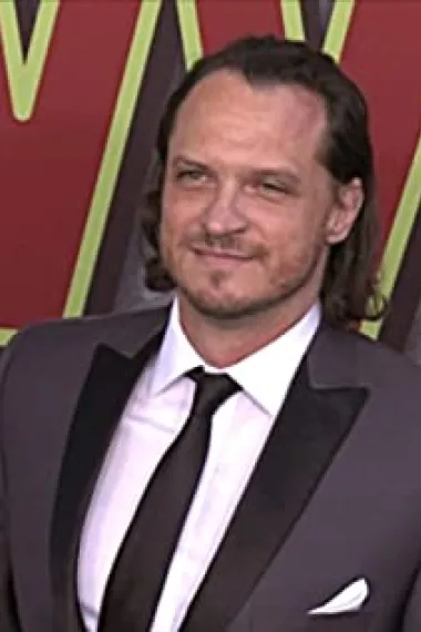 罗尼·吉恩·贝尔维斯