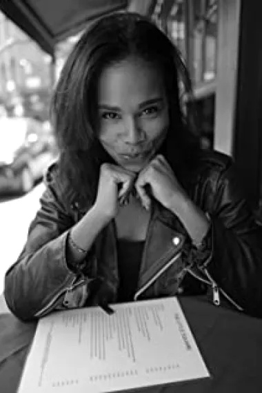 罗克西·斯特恩伯格