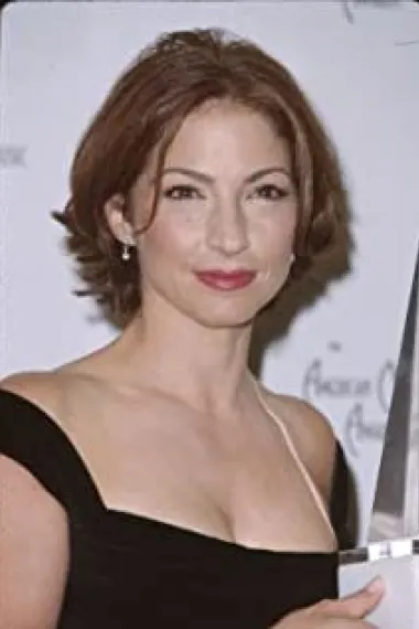 葛洛丽亚·伊斯特芬