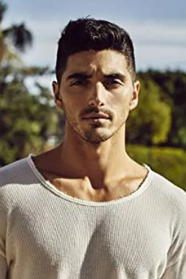 泰勒·扎克哈尔·佩雷斯