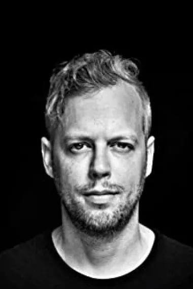 纳沃特·帕普莎多