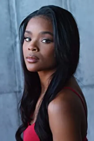 阿琼娜·亚历克苏丝