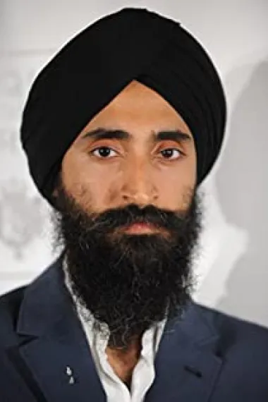 瓦里丝·阿卢瓦利亚