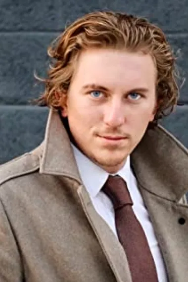 安东尼·J·詹姆斯