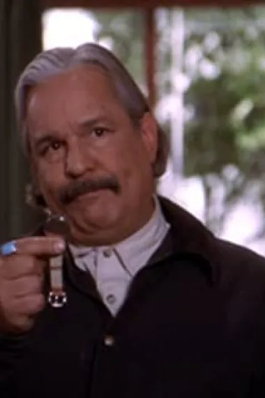 詹姆斯·维克多