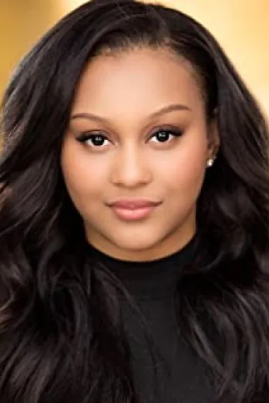 阿丽亚•罗亚尔