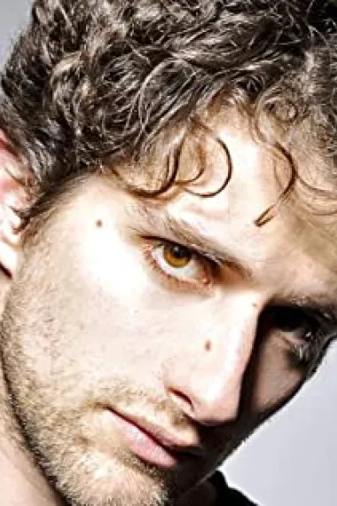 达里奥·亚斯贝克·贝纳尔