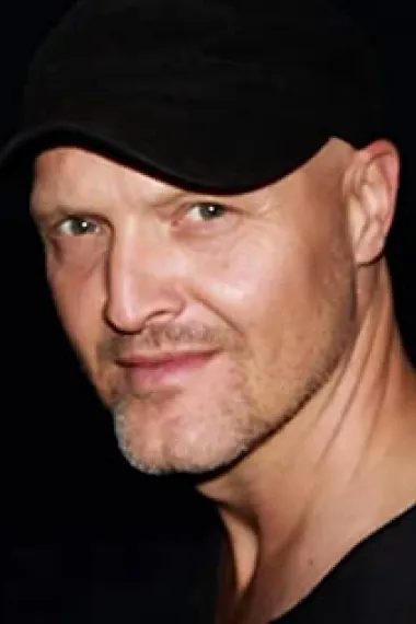 亚德里安·鲍尔