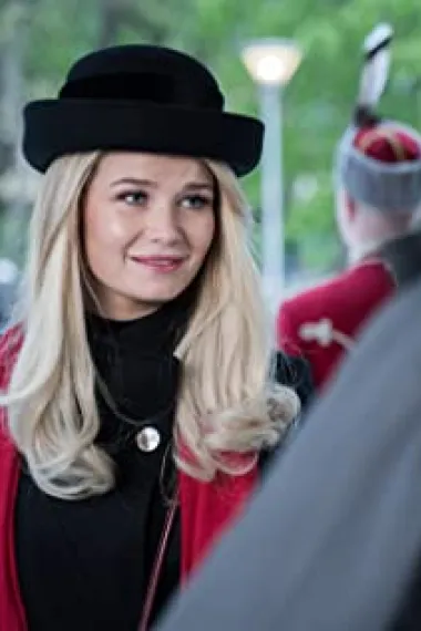 索菲·瓦瓦塞尔