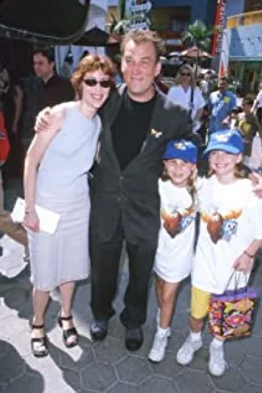 德斯·迈克纳福