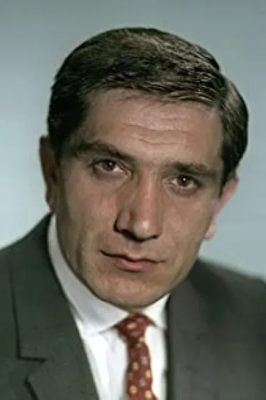 阿尔缅·哲加尔哈尼扬