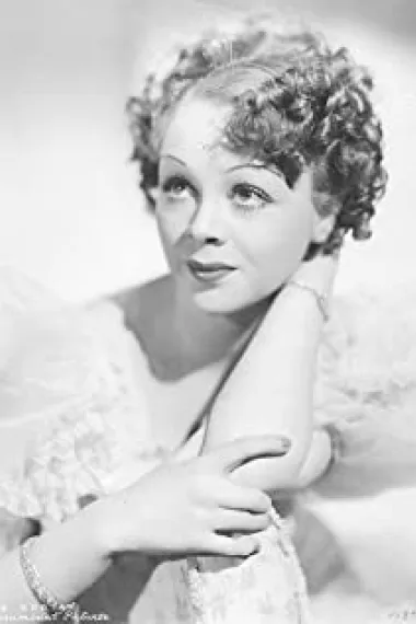 艾丽斯·艾德里安