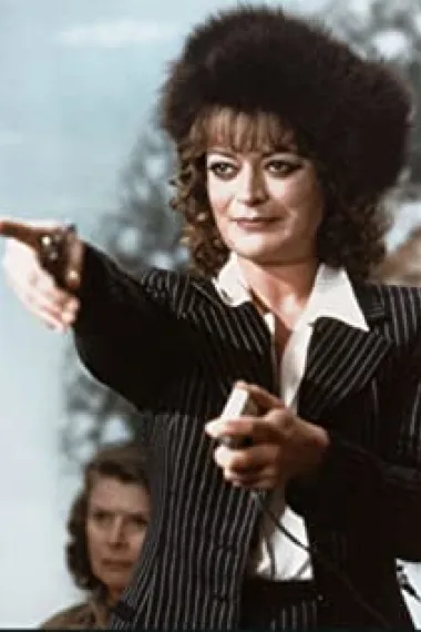 伯娜丝·斯戴杰斯