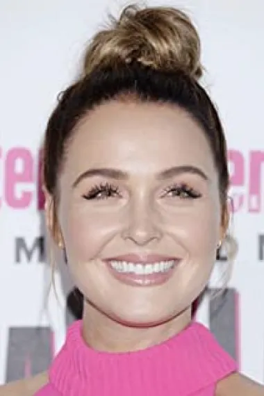 卡米拉·卢丁顿