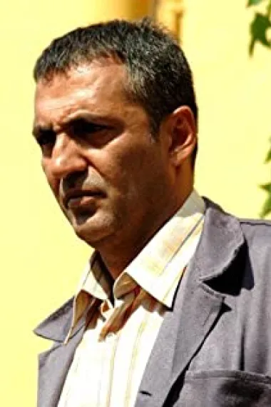 亚武兹·宾戈尔