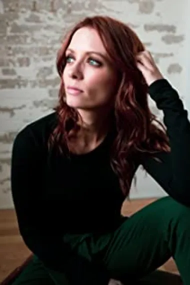 拉腊·珍·科洛斯特奇