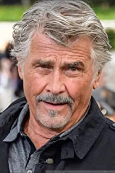 詹姆斯·布洛林