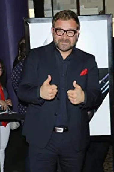 亚历山大·巴赫