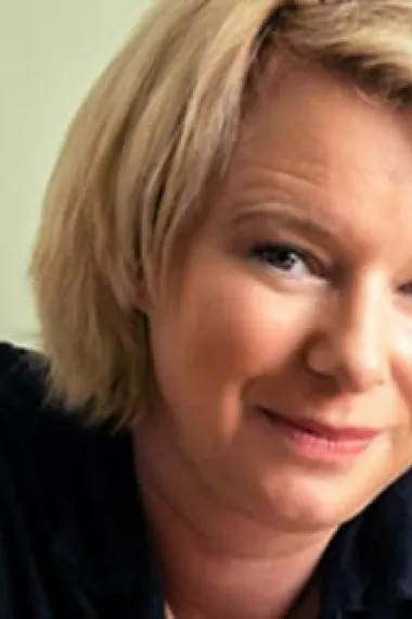 朱莉·安妮·罗宾逊