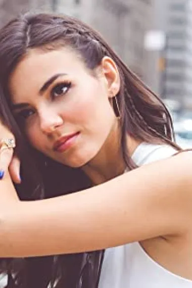 维多利亚·嘉丝蒂