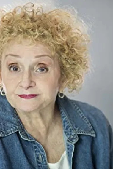 桑德拉·詹姆斯