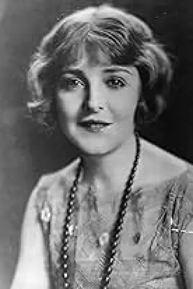 伊妮德·贝内特