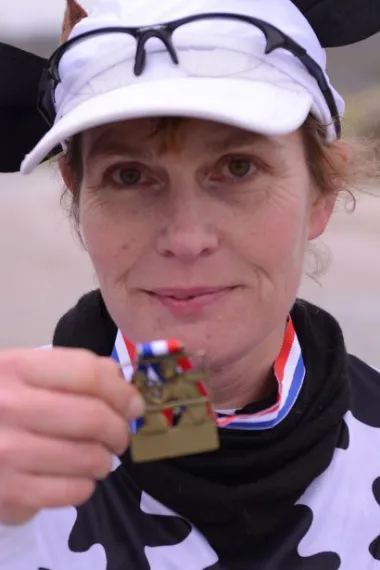 菲奥娜·奥克斯