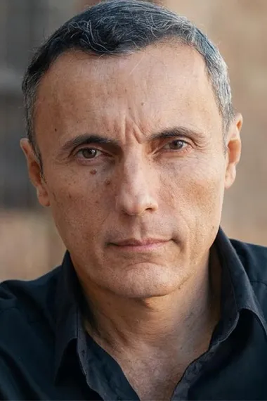 瓦莱里奥·阿普雷亚