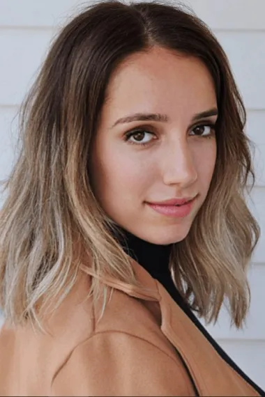 埃里卡·林恩·朱莉