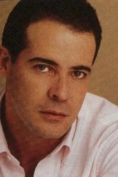 塞萨尔·埃沃拉