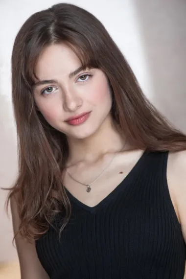 克洛伊·阿瓦基安