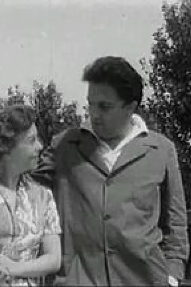 费里尼自画像 下载